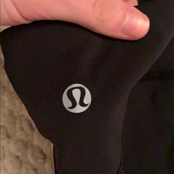 Lulu Lemon Capri Leggings - Picture 2 of 3
